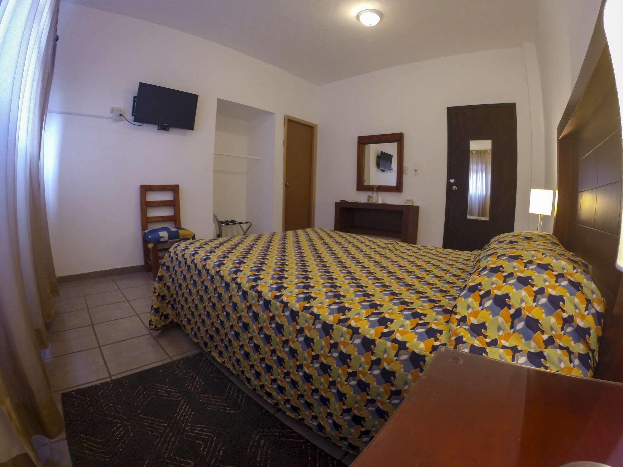Hotel San Miguel Pénjamo Εξωτερικό φωτογραφία