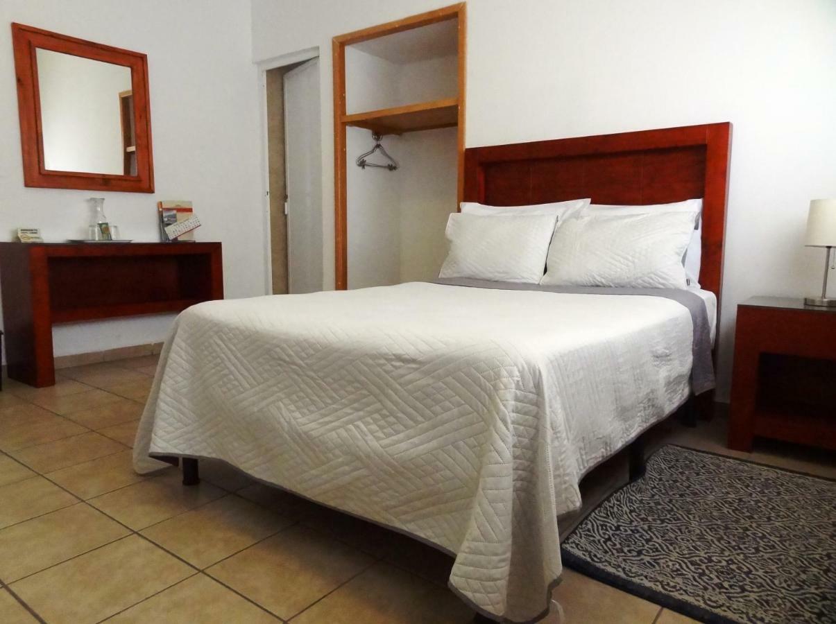 Hotel San Miguel Pénjamo Εξωτερικό φωτογραφία